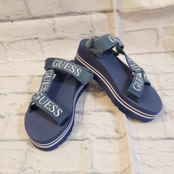 Guess sandals size 5 - Picture 1 of 9